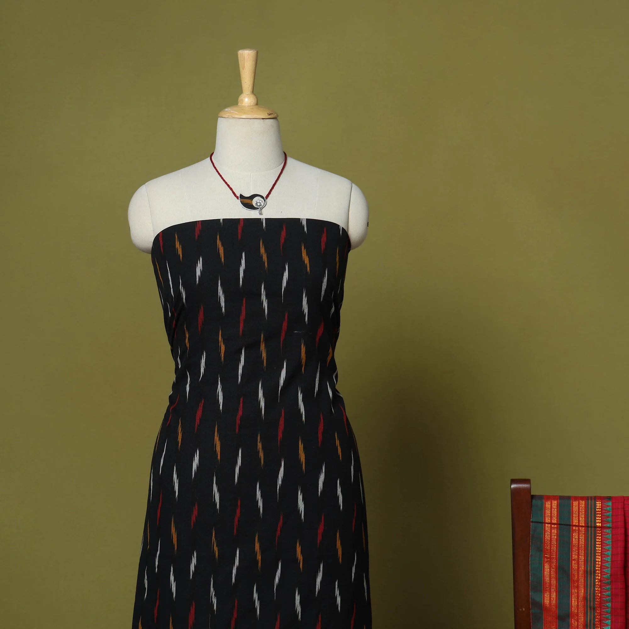 Black - 2pc Cotton Unstitched Pochampally Ikat Dress Material with Jewellery Set 11 - Image 3