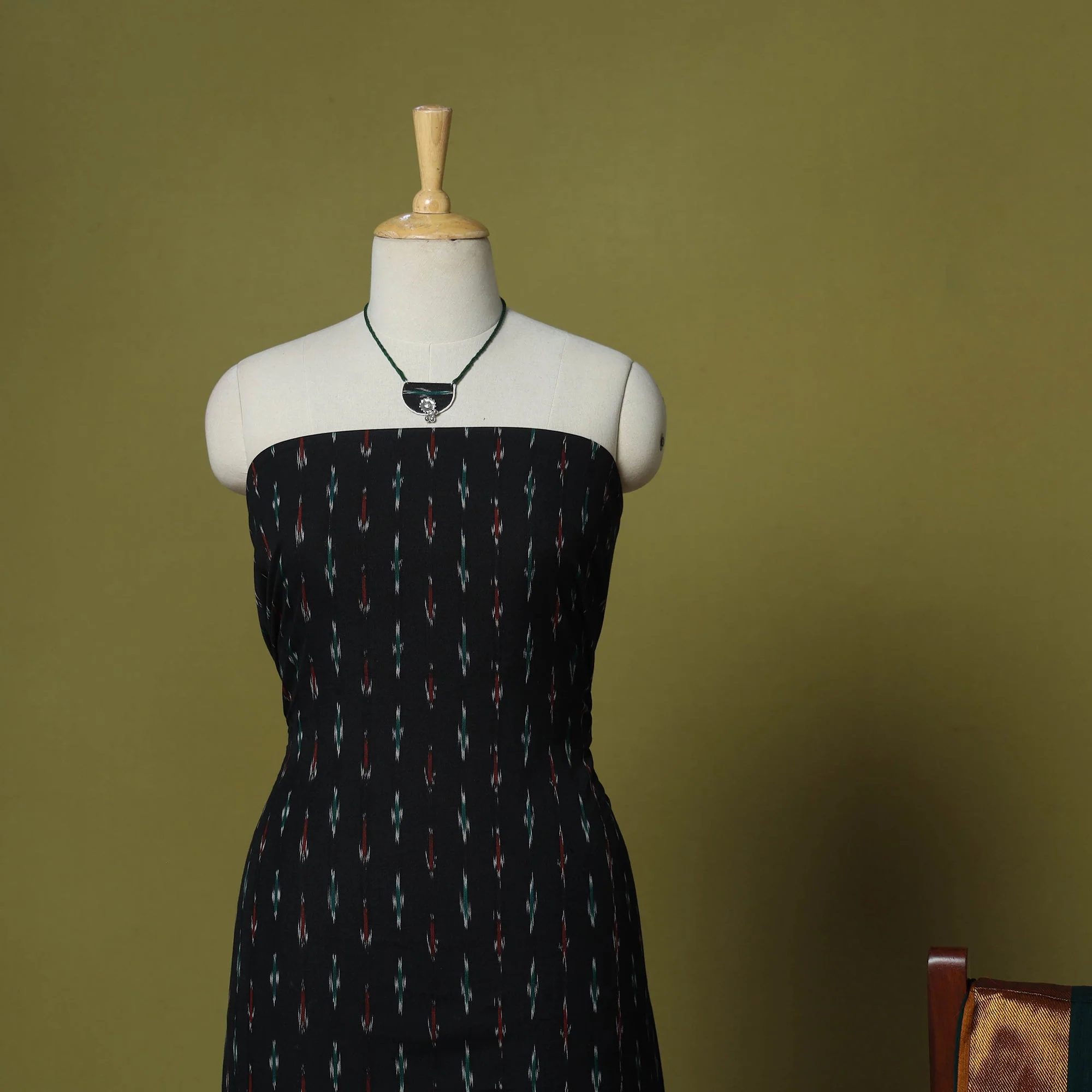 Black - 2pc Cotton Unstitched Pochampally Ikat Dress Material with Jewellery Set 26 - Image 3