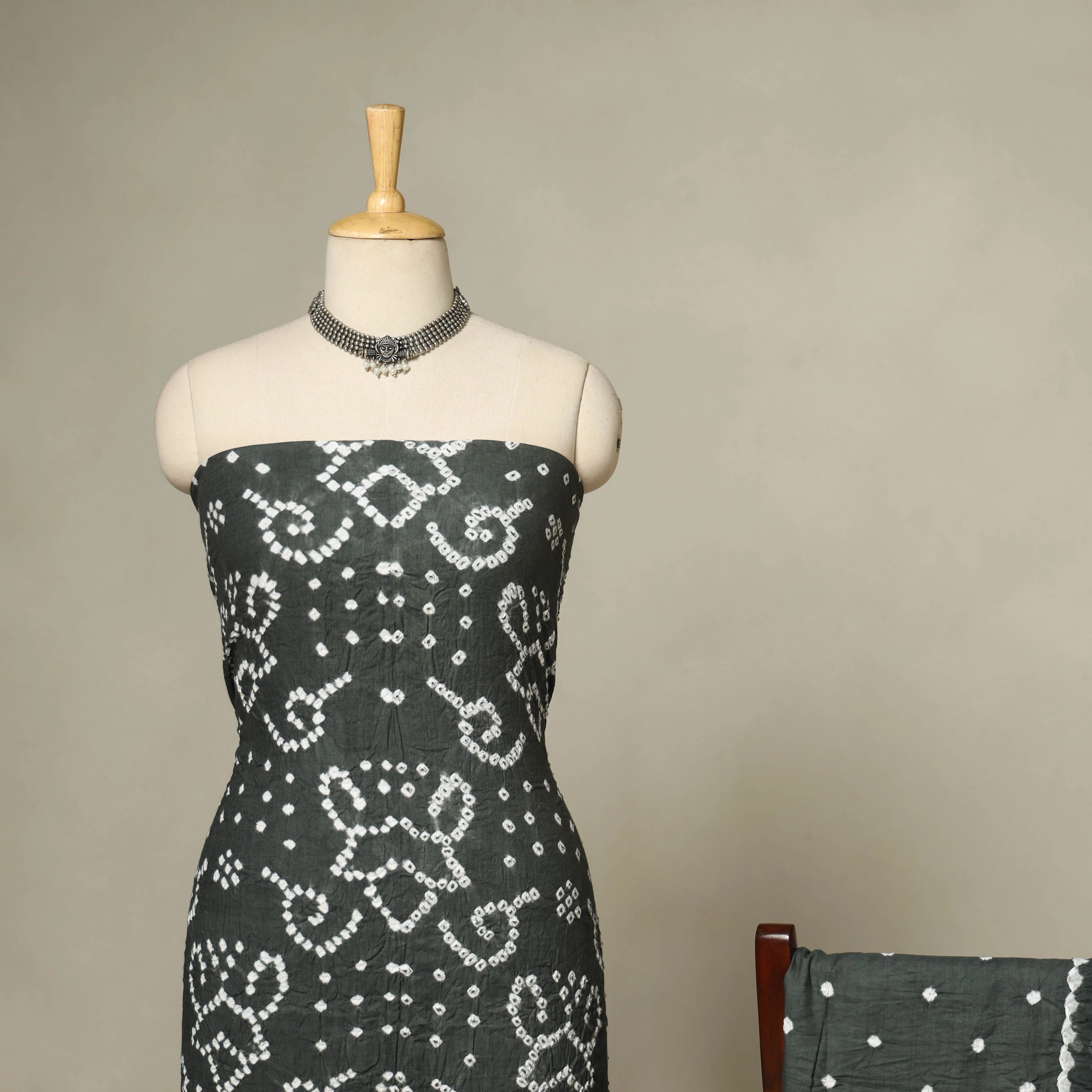 Grey - 3pc Kutch Tie-Dye Satin Cotton Unstitched Bandhani Dress Material 17 - Image 3