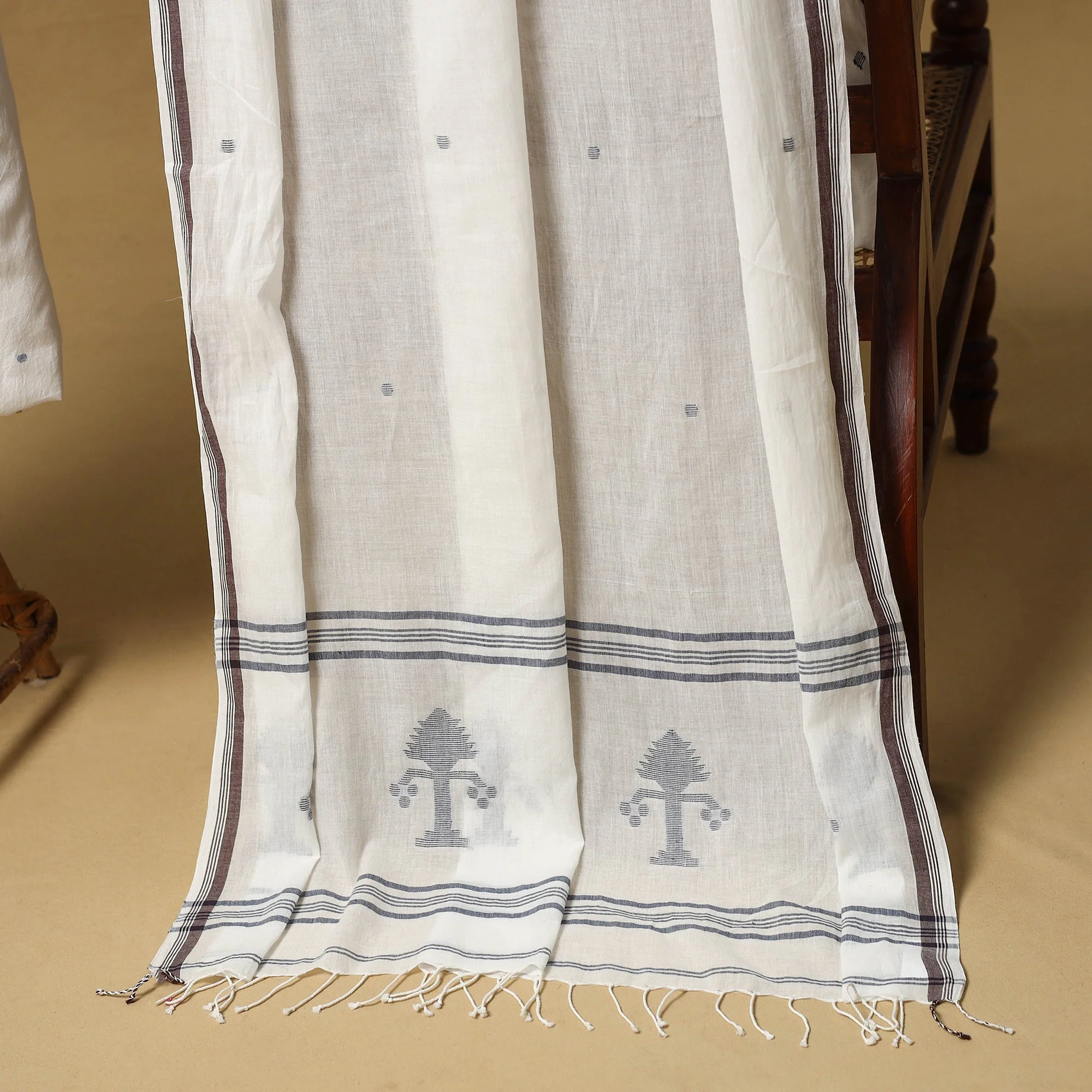 White - Handloom Bengal Jamdani Cotton 2pc Unstitched Dress Material 01 - Image 4