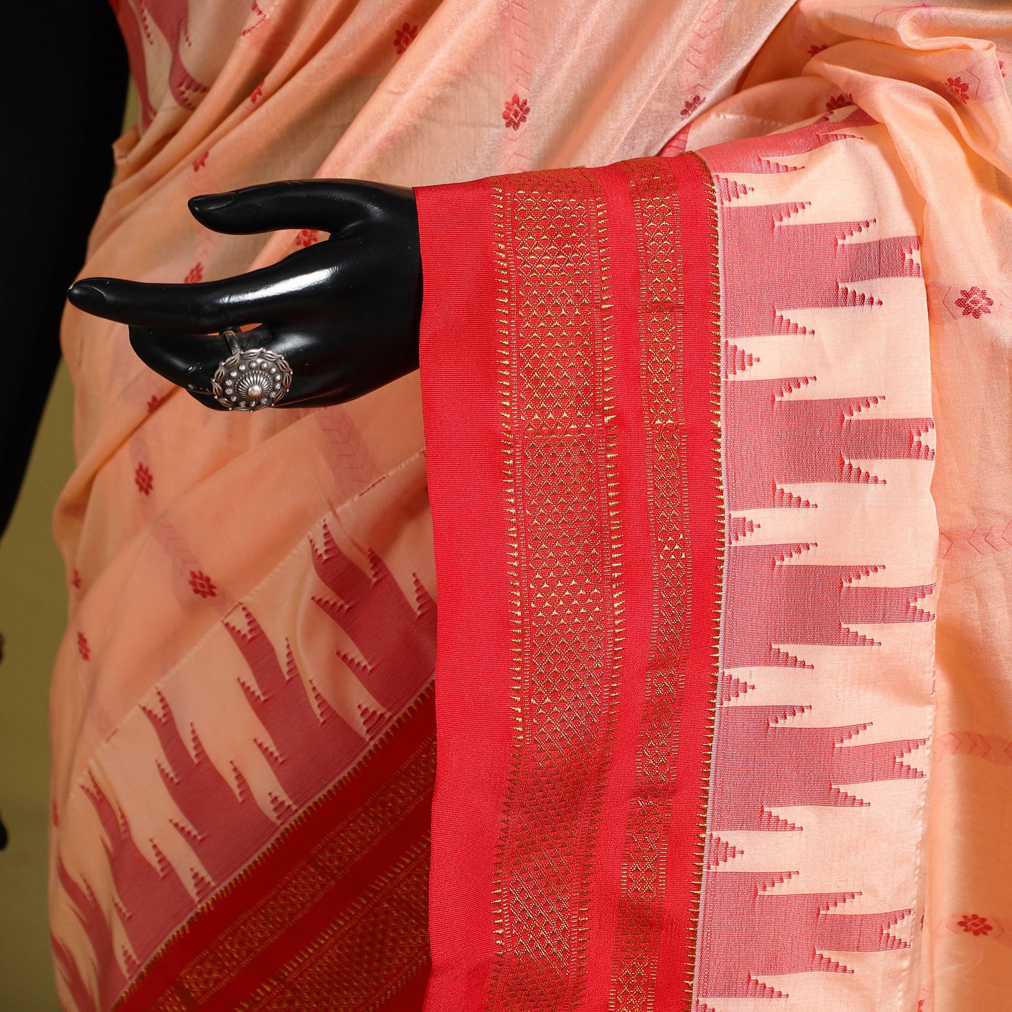 Peach - Mercerized Cotton Thread Buti Ilkal Saree With Blouse 10 - Image 3